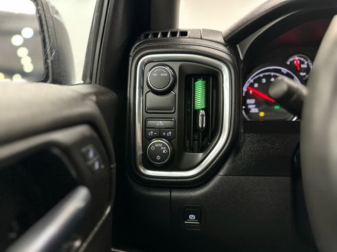 Used 2020 Chevrolet Silverado 1500 LT image 28