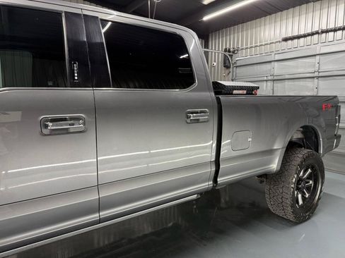 Used 2022 Ford F350 Platinum w/ FX4 Off-Road Package AWD/4WD image 6