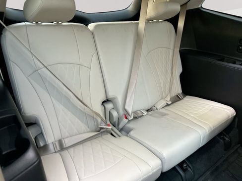 Used 2022 Buick Enclave Avenir w/ Avenir Technology Package AWD/4WD image 31