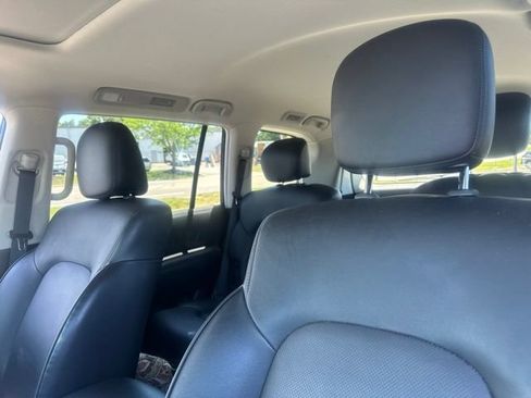 Used 2024 Nissan Armada SL w/ Captain's Chairs Package AWD/4WD image 4