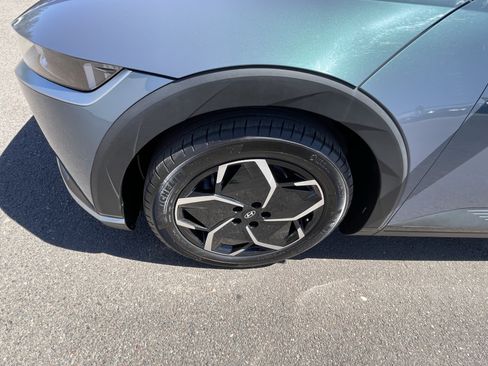 Certified 2024 Hyundai Ioniq 5 SEL RWD image 9
