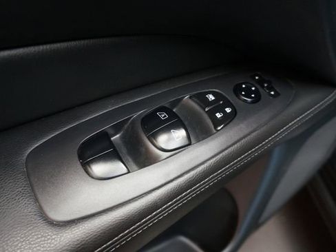 Used 2018 Nissan Pathfinder Platinum AWD/4WD image 31