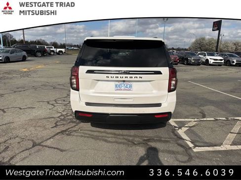 Used 2023 Chevrolet Suburban Z71 w/ Luxury Package AWD/4WD image 10