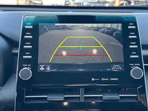Used 2021 Toyota Avalon XLE image 28