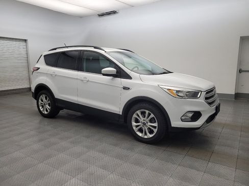 Used 2018 Ford Escape SE w/ SE Sync 3 Package FWD image 11
