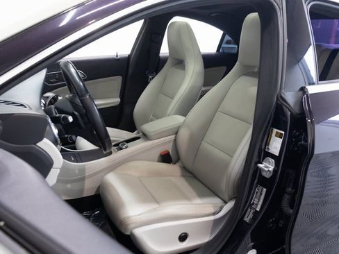 Used 2015 Mercedes-Benz CLA 250 image 15