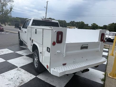Used 2020 GMC Sierra 2500 2WD Crew Cab w/ Convenience Package image 9