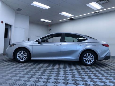 Used 2026 Toyota Camry LE FWD image 12