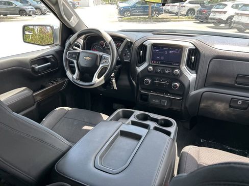 Used 2020 Chevrolet Silverado 1500 LT RWD image 9