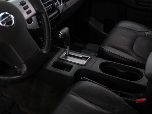 Used 2015 Nissan Xterra PRO-4X w/ Pro-4x Leather Package AWD/4WD image 23