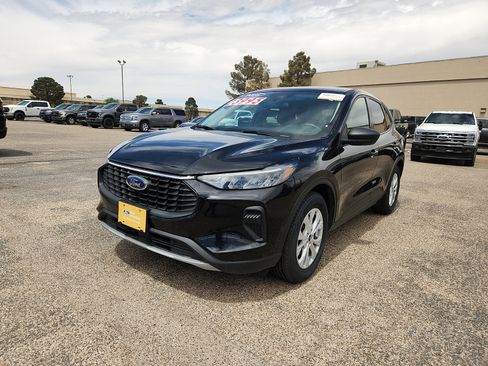 Certified 2025 Ford Escape Active FWD image 3