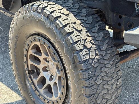 Used 2015 Jeep Wrangler Unlimited Sport w/ Quick Order Package 24S AWD/4WD image 29
