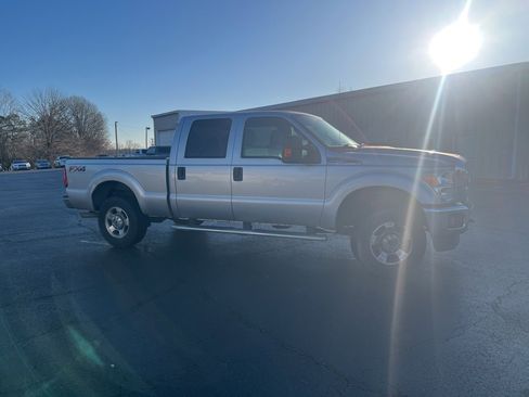 Used 2015 Ford F250 XLT w/ XLT Value Package image 2