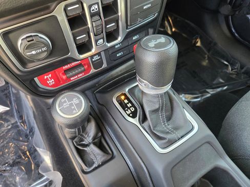 Used 2025 Jeep Wrangler Unlimited Sport S 4xe AWD/4WD image 18