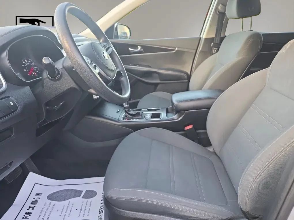 Used 2019 Kia Sorento AWD image 9