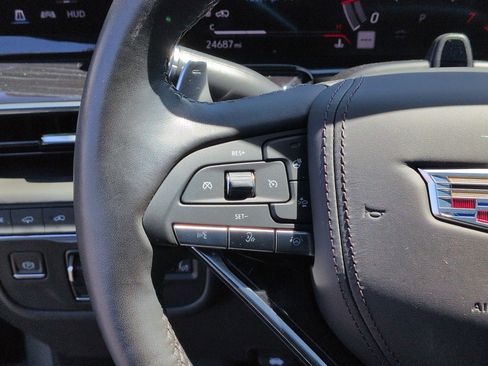 Used 2023 Cadillac Escalade V w/ LPO, ONYX Package image 19