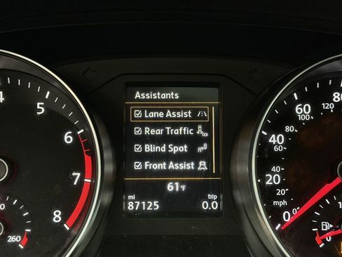 Used 2016 Volkswagen Passat 1.8T SEL Premium image 12