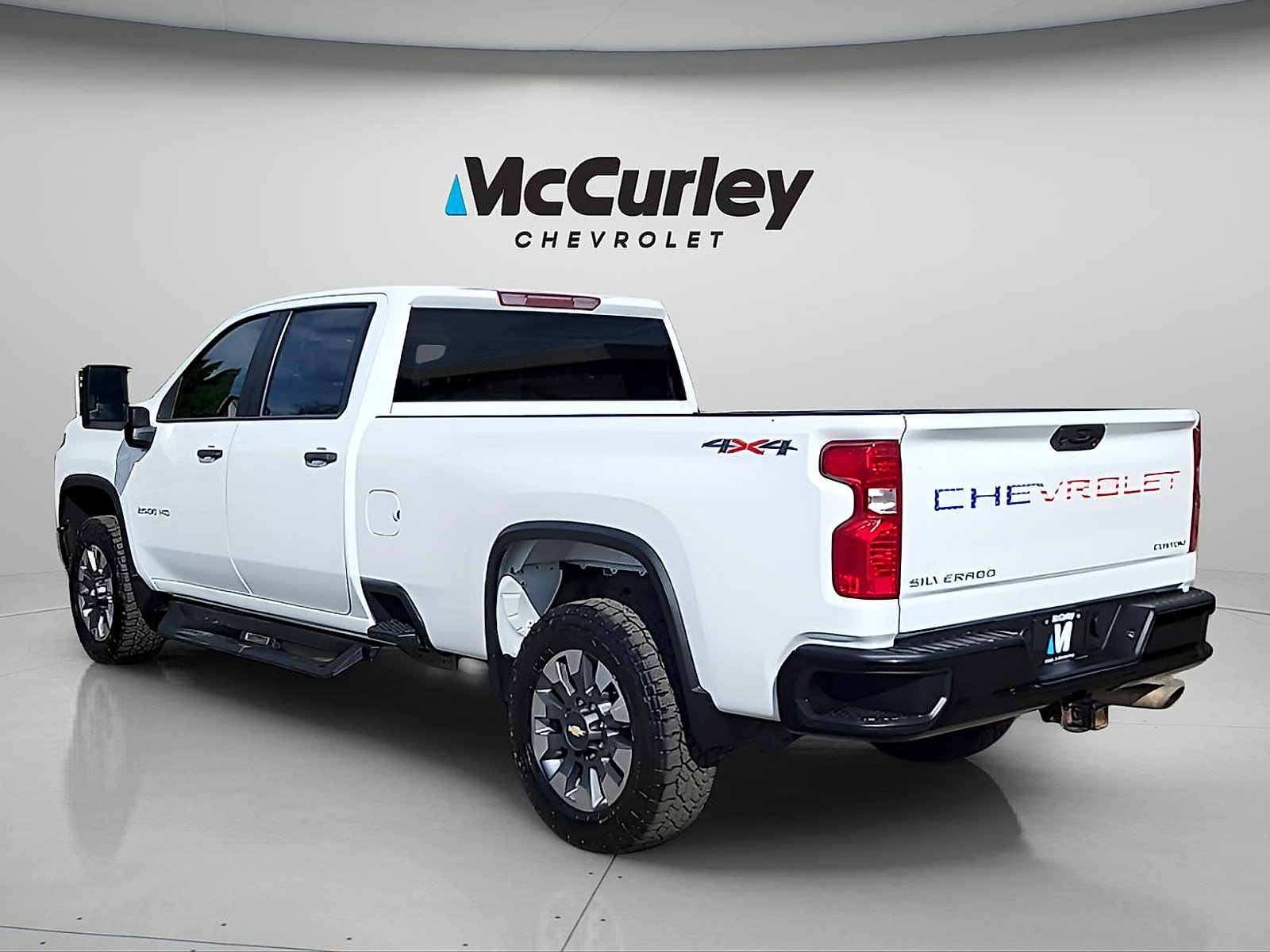 Used 2022 Chevrolet Silverado 2500 Custom w/ Custom Convenience Package AWD/4WD image 5
