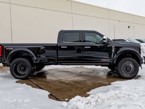 Used 2024 Ford F450 Limited w/ FX4 Off-Road Package image 10