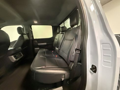 Used 2024 Ford F250 Lariat w/ FX4 Off-Road Package image 8