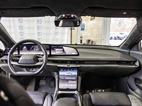 Used 2024 Lucid Air Touring image 35