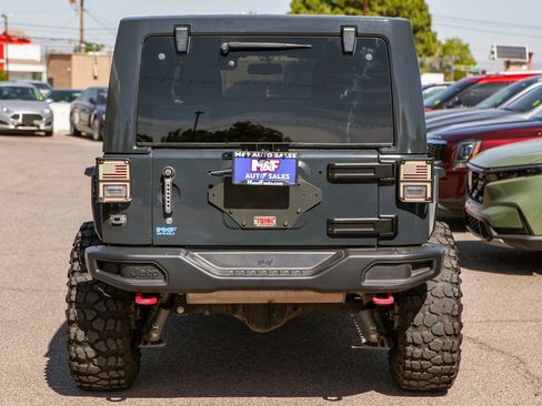 Used 2018 Jeep Wrangler Unlimited Rubicon AWD/4WD image 6