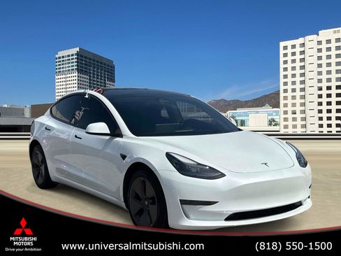 Used 2023 Tesla Model 3 Standard Range RWD image 1