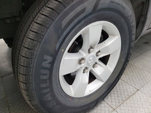 Used 2019 RAM 1500 Classic SLT image 31