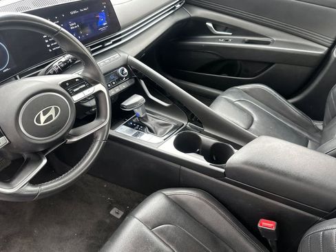 Used 2024 Hyundai Elantra Limited FWD image 11