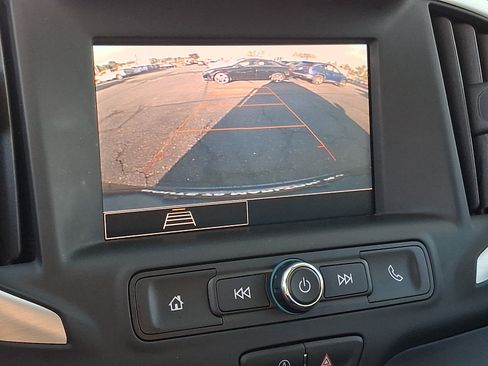 Used 2023 GMC Terrain SLE w/ Driver Convenience Package FWD image 19