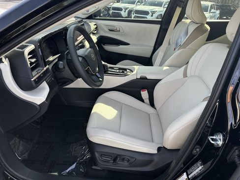 Certified 2026 Toyota Crown Limited w/ Advanced Technology Package image 16