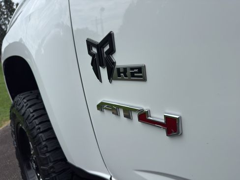 Used 2021 GMC Canyon AT4 w/ Driver Alert Package AWD/4WD image 11