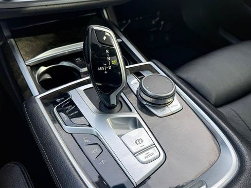 Used 2020 BMW 740i xDrive w/ Cold Weather Package AWD/4WD image 21