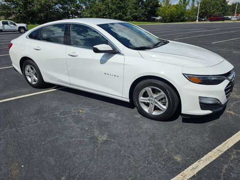 Used 2021 Chevrolet Malibu LS w/ Driver Confidence Package II FWD image 2