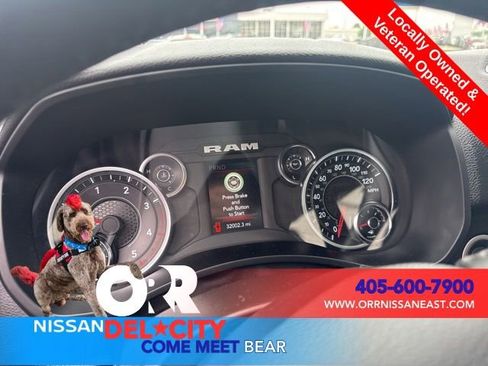 Used 2024 RAM 3500 Big Horn w/ Sport Appearance Package AWD/4WD image 4