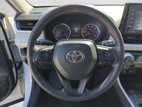 Certified 2022 Toyota RAV4 XLE image 15