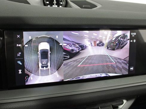 Used 2025 Porsche Cayenne Coupe image 28