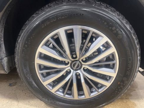 Used 2021 Nissan Armada SV w/ SV Appearance Package image 34