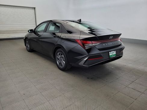 Used 2024 Hyundai Elantra SEL FWD image 5