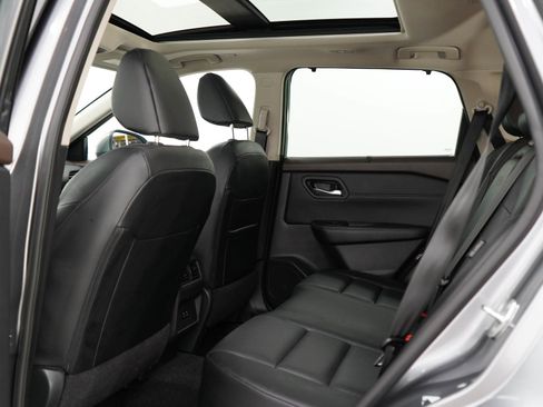 Used 2023 Nissan Rogue SV w/ SV Premium B Package AWD/4WD image 18