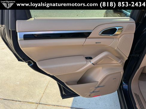 Used 2012 Porsche Cayenne AWD/4WD image 14