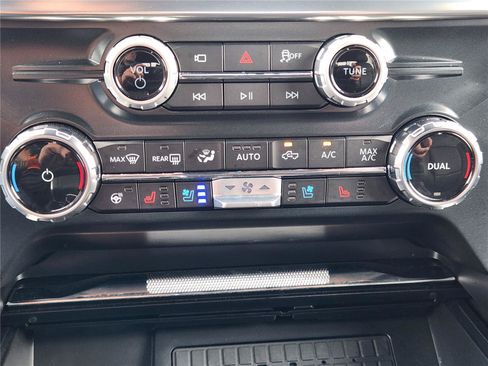 Used 2025 Ford F150 Lariat w/ Equipment Group 502A High AWD/4WD image 14