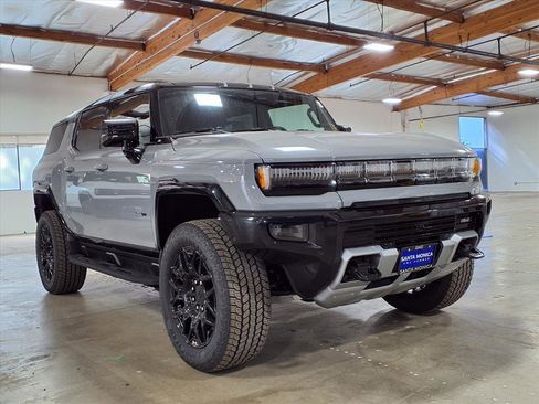 Used 2026 GMC Hummer EV SUV image 3