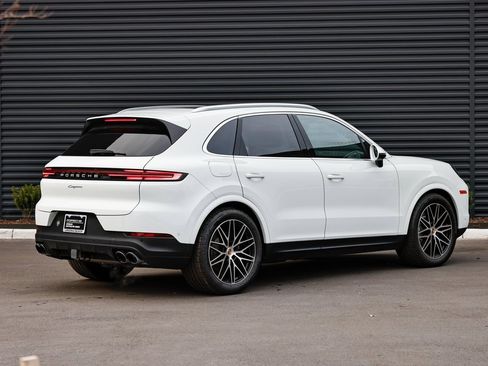Certified 2025 Porsche Cayenne image 7