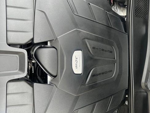 Used 2021 Porsche Cayenne image 30