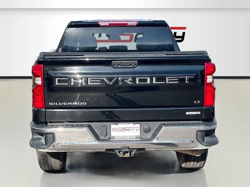 Used 2024 Chevrolet Silverado 1500 LT AWD/4WD image 6