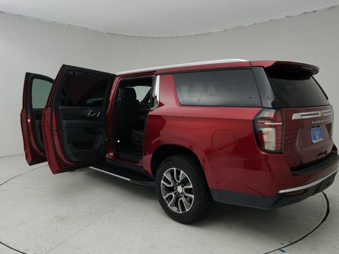 Certified 2021 Chevrolet Suburban LT w/ LT Signature Package RWD image 11