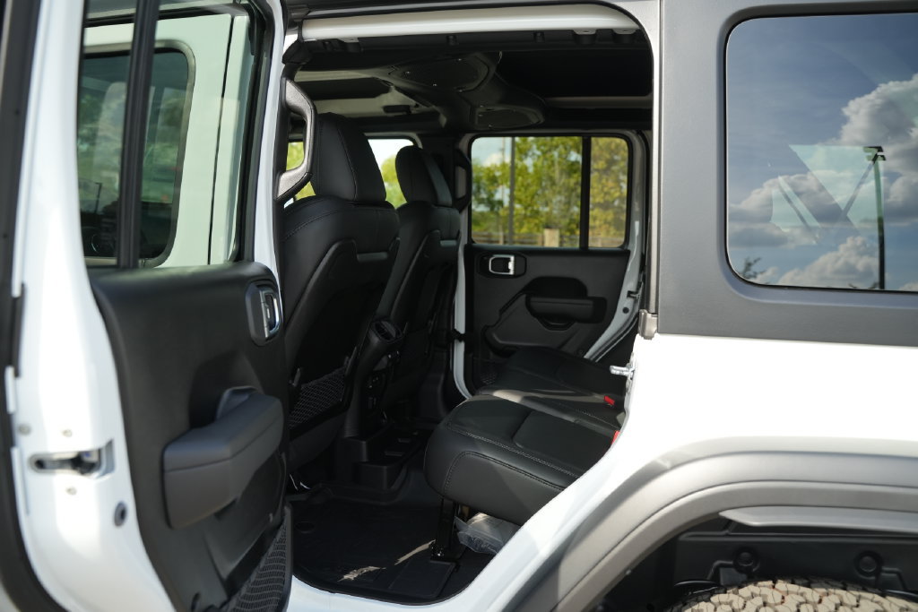 New 2027 Jeep Wrangler Unlimited Rubicon 392 AWD/4WD image 13