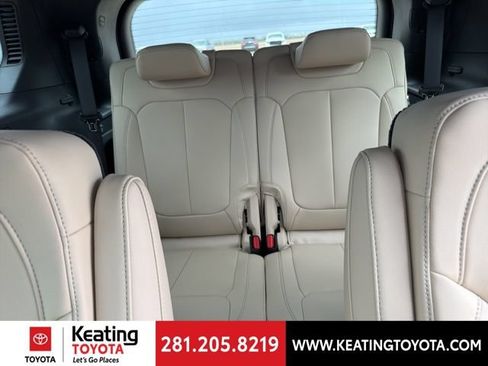 Used 2026 Jeep Grand Cherokee L Limited w/ Limited Altitude Package AWD/4WD image 16