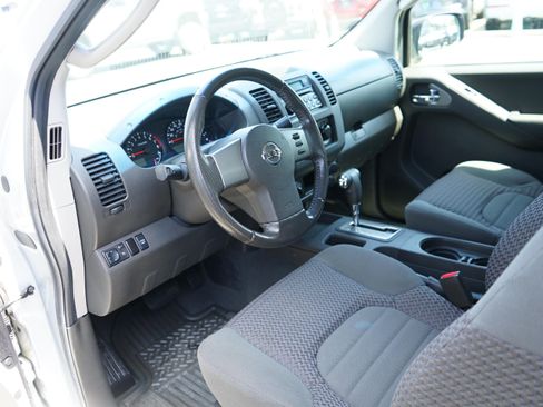 Used 2007 Nissan Frontier SE w/ SE Value Truck Pkg AWD/4WD image 13